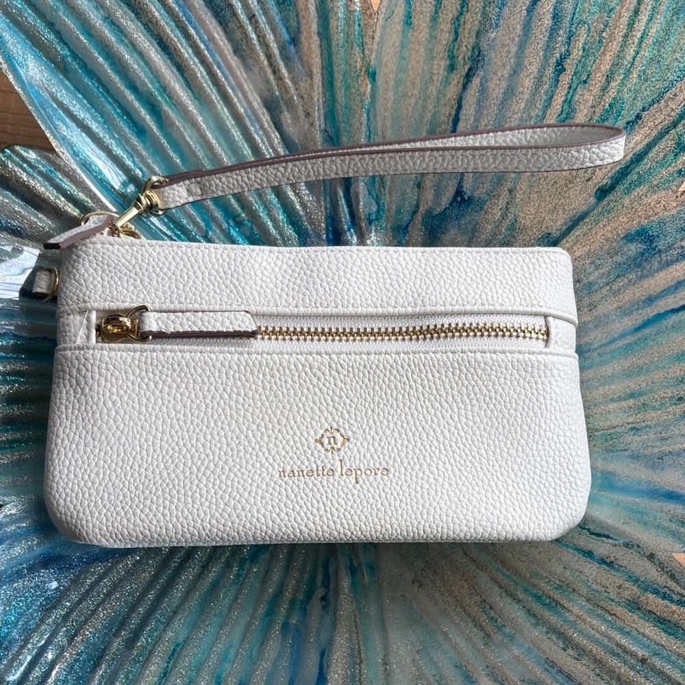 Nanette Lepore New White leather Wristlet